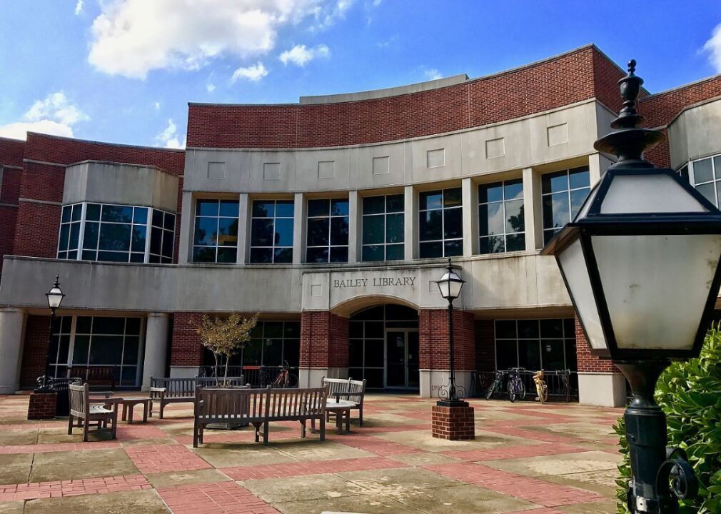 #49. Hendrix College